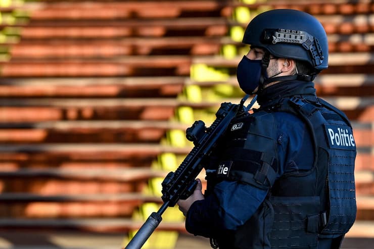 אסדוללה אסדי תכנן פיגוע צרפת אבטחה מחוץ ל בית המשפט ב בלגיה