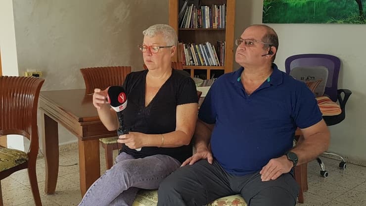 אריה ואובי רז - ההורים של השוטר אמיר רז החשוד ברצח אשתו דיאנה רז