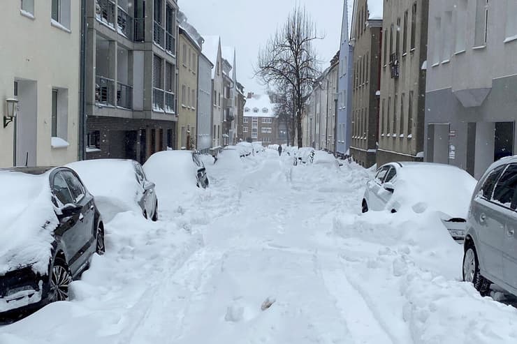 אירופה סופה שלג שלגים מזג אוויר מואנסטר גרמניה
