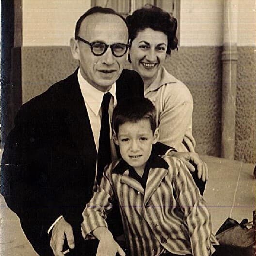 צבי נטע עם הוריו, ג'ו בוקסנבאום ופרל – פנינה