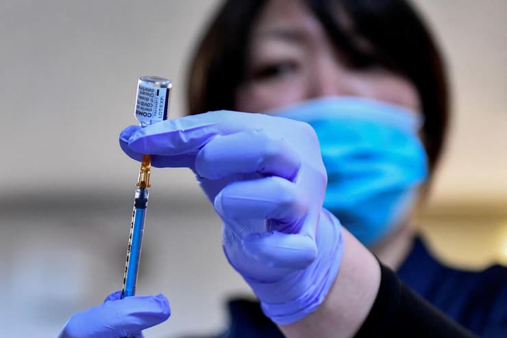 יפן מבצע חיסונים חיסון קורונה יוצא לדרך