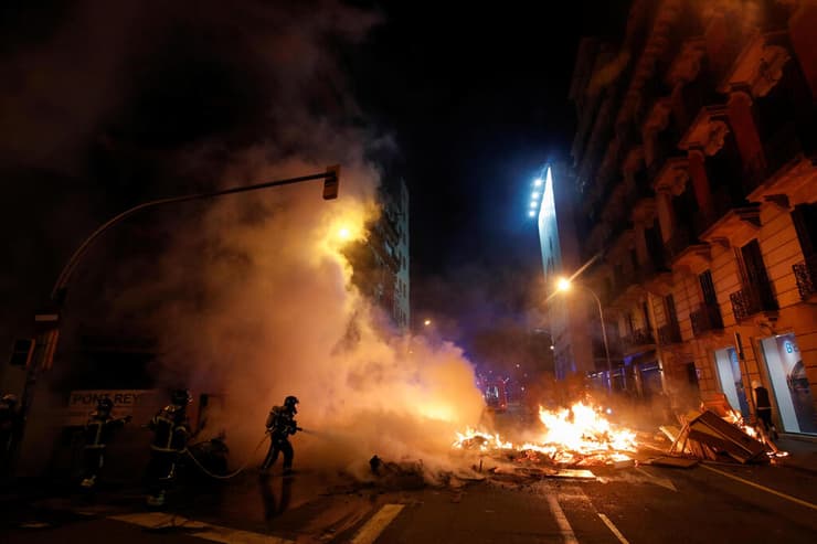 ספרד ברצלונה מהומות הפגנת מחאה ראפר פאבלו האסל