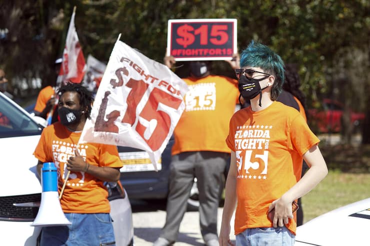 ארה"ב מחאה שביתה שכר מינימום 15 דולר עובד מקדונלדס אורלנדו פלורידה כריסטיאן קרדונה