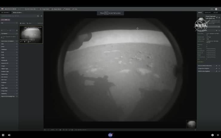 תמונות של פני השטח במאדים