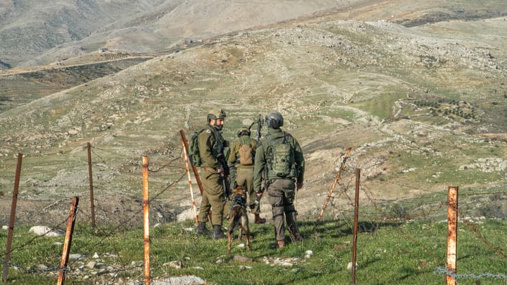 מובלעת מעבר לגדר גדר גבול סוריה צנחנים צבא