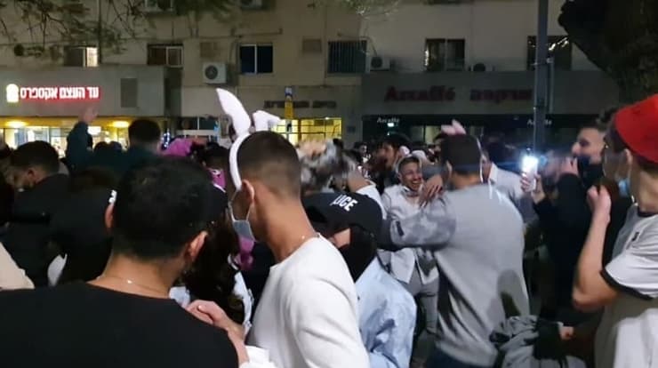 מסיבת רחוב פורים ב רוטשילד תל אביב