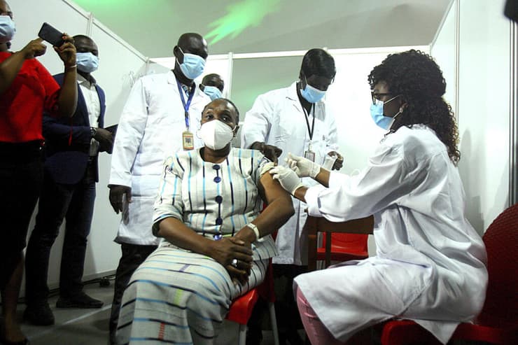 קורונה חוף השנהב התחלת מבצע חיסונים אסטרה הזניקה