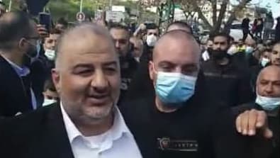 מנסור עבאס מותקף בהפגנה באום אל פחם