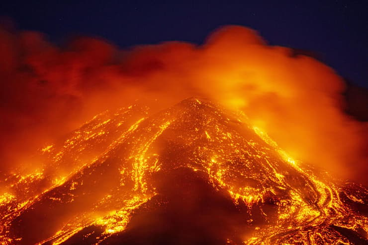 איטליה סיציליה הר געש אתנה התפרצות 16 פברואר 2021