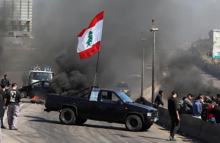 לבנון מהומות חסימת כבישים 