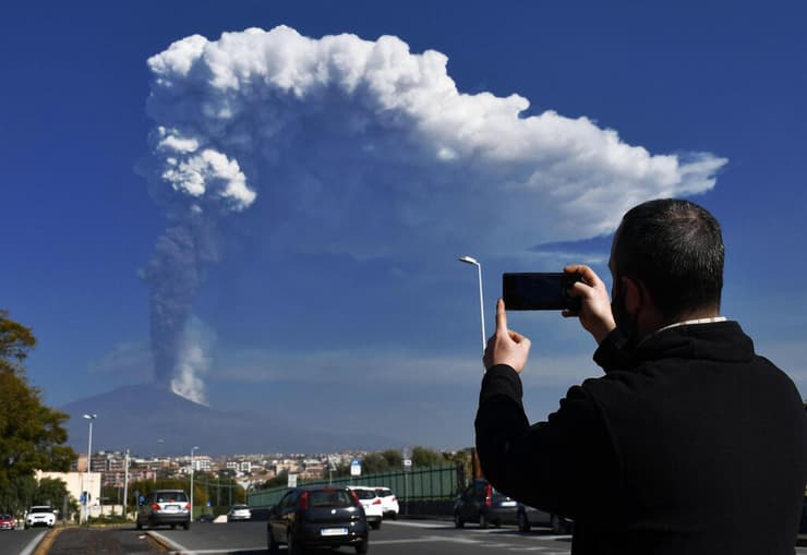 איטליה סיציליה הר געש אתנה התפרצות 4 מרץ 2021