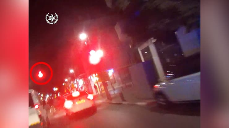 צפו: מרדף סוער ברחובות יפו, המשטרה עצרה אמש ביפו רוכב אופנוע תוך נסיעה פרועה ומסוכנת