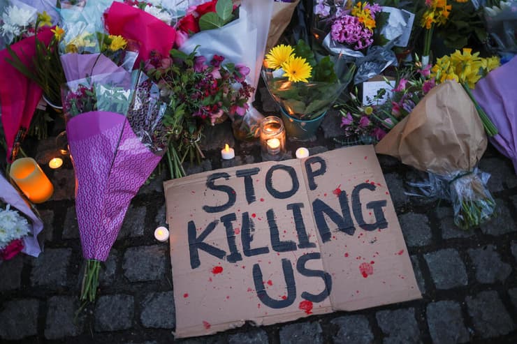 רצח אישה על ידי שוטר ב לונדון עצרת לזכר שרה אוורארד בריטניה