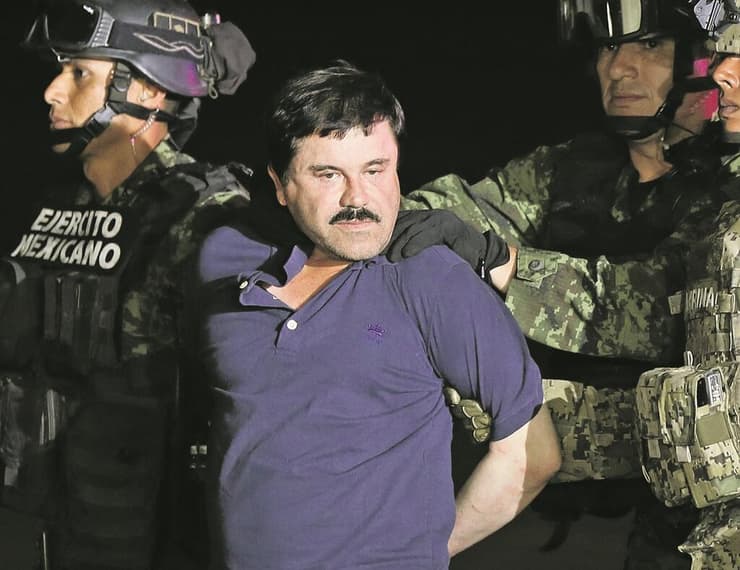 אל צ'אפו לאחר מעצרו במקסיקו סיטי