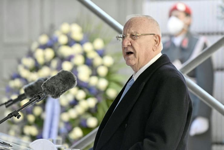 נשיא המדינה ראובן ריבלין ונשיא אוסטריה אלכסנדר ון דר בלן   בטקס לזכר קורבנות השואה בוינה