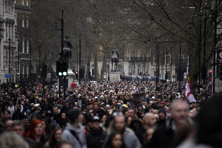 לונדון הפגנה מפגינים נגד ה סגר הגבלות קורונה בריטניה