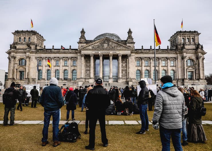ברלין הפגנה מפגינים נגד הגבלות קורונה גרמניה