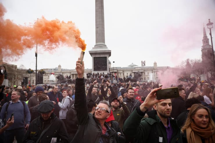 לונדון הפגנה מפגינים נגד ה סגר הגבלות קורונה בריטניה