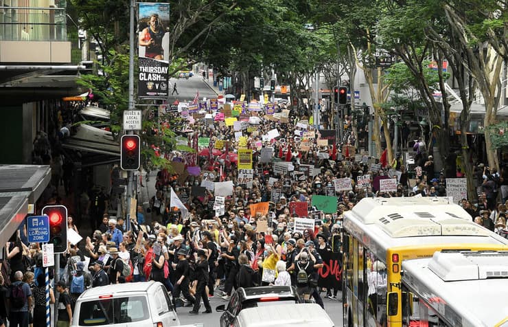 אוסטרליה הפגנה נשים תקיפות מיניות 