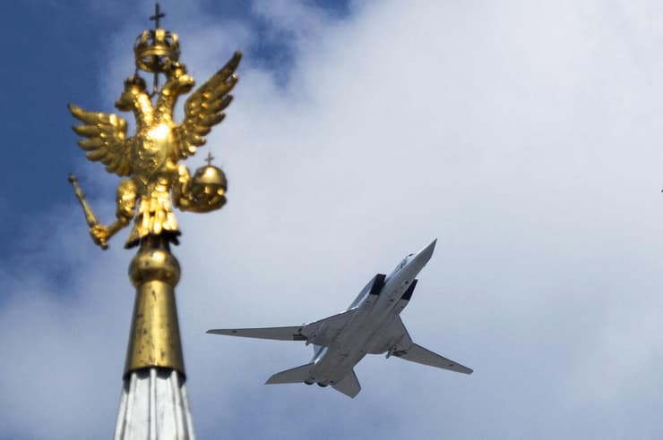 מטוס על קולי מפציץ Tu-22M3 של צבא רוסיה