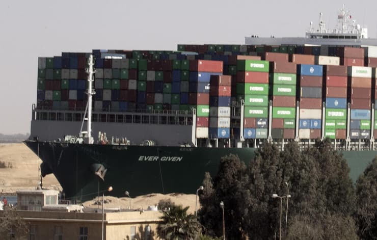 ספינה Ever Given לאחר שחרורה מ גדות תעלת סואץ מצרים