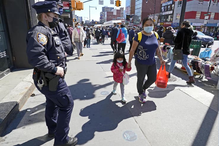 מספר השוטרים בשכונות שבהן מרוכזת הקהילה האסייתית בניו יורק תוגבר   