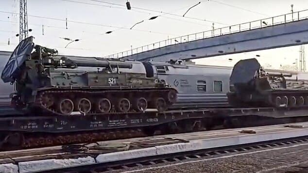 רכבת  כוחות צבא רוסי רוסיה בדרך ל מזרח אוקראינה