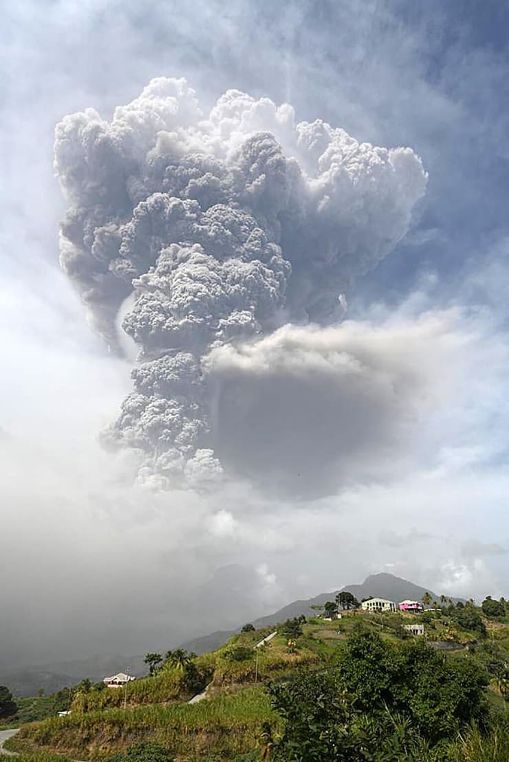 התפרצות הר געש לה סופרייר סנט וינסנט בים הקריבי