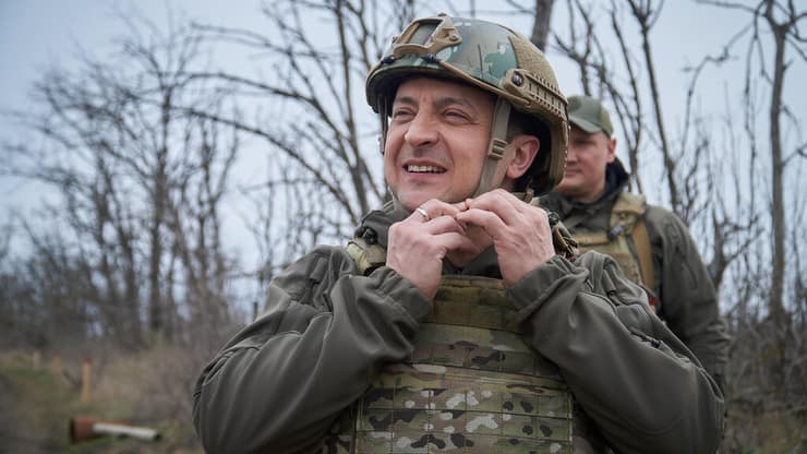 נשיא אוקראינה וולדימיר זלנסקי סיור חזית מזרח אוקראינה גבול רוסיה
