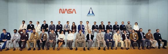 סוף סוף מגוון מגדרי ואתני. 35 חברי וחברות קבוצת האסטרונאוטים שהוצגה ב-1978