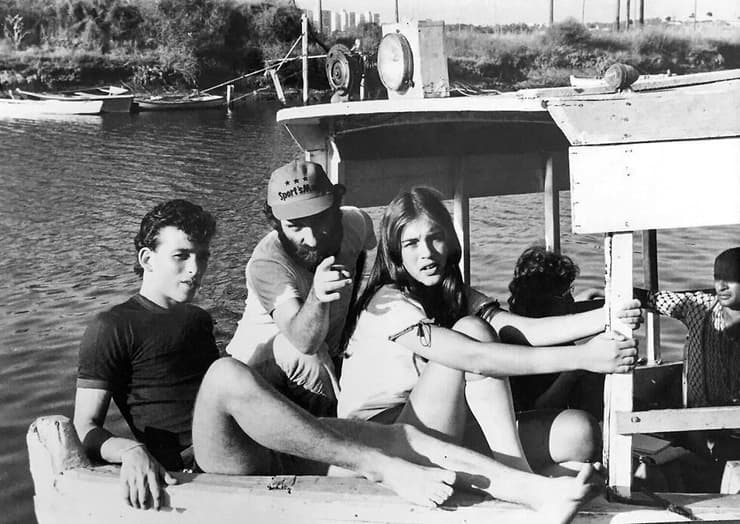 בועז דוידזון (באמצע), עם יפתח קצור וענת עצמון על הסט. ''הסרט הראשון נעשה באהבה גדולה''