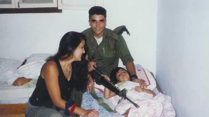 תמונות משפחתיות של סמ"ר שרון אדרי שנחטף ונרצח בשנת 1996