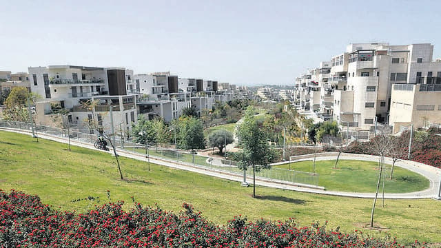קלטה אוכלוסייה מבוססת, בעיקר מירושלים. שכונת מוריה, מודיעין-מכבים-רעות