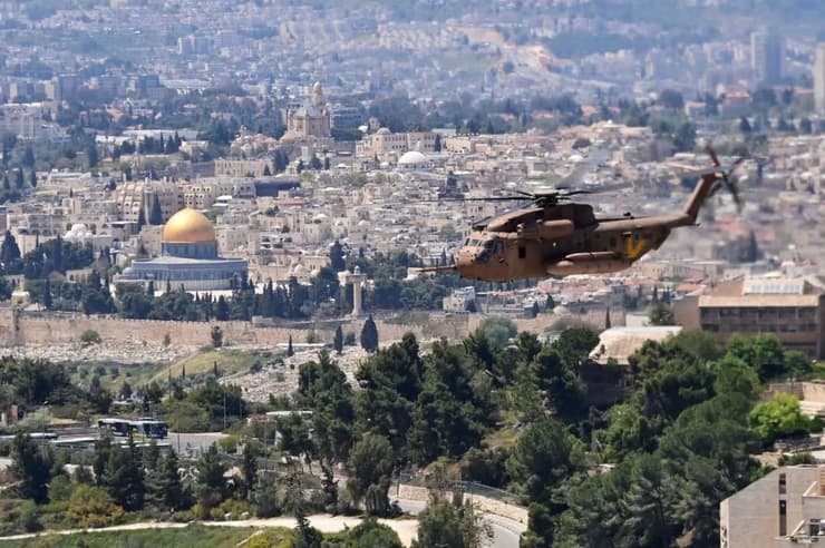 מסוקי יסעור במטס האווירי מעל ערי ישראל ביום העצמאות ה73 לישראל