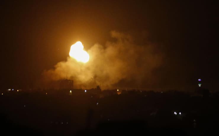 תקיפה הפצצה של צה"ל חיל האוויר נגד מטרות חמאס בדרום רצועת עזה בתגובה לשיגור רקטה