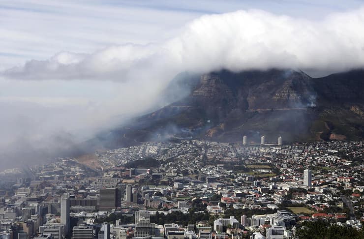 דרום אפריקה שריפה קייפטאון הר השולחן