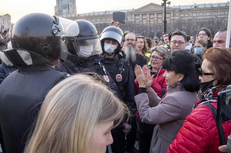 הפגנה הפגנות רוסיה מחאה למען אלכסיי נבלני חברובסק המזרח הרחוק הרוסי