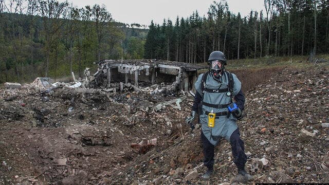 הפיצוץ בכפר ורביצה בצ'כיה. גרם למותם של שני אזרחים, לנזק כבד לרכוש במרחק קילומטרים ולעקירת אזרחים רבים מבתיהם 
