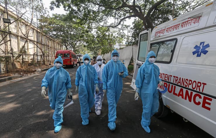הודו צוותי רפואה מרכז ל אשפוז חולי קורונה ב מומבאי