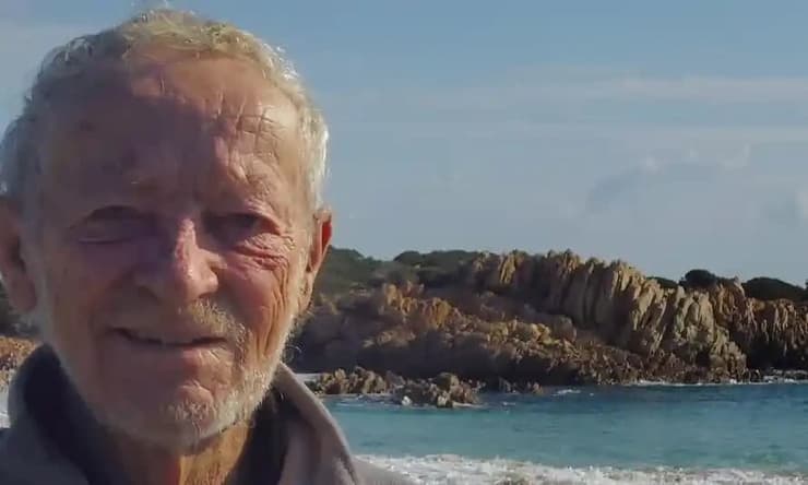 איטליה מאורו מורנדי גר 30 שנה לבד באי עוזב