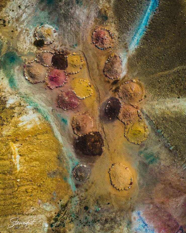 מכתש רמון, גבעות החול הצבעוני באתר "אבן, רוח, מים"