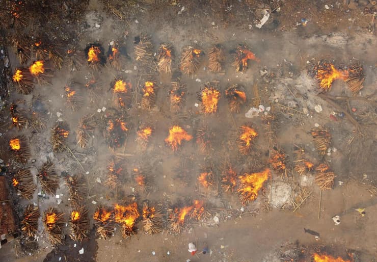 ניו דלהי הודו גופות ל שריפה 