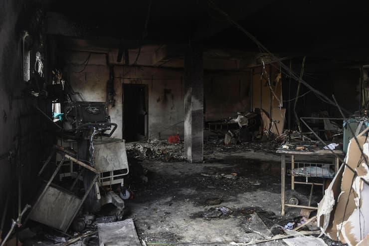 הודו אסון קורונה שריפה ב בית חולים מדרום ל אחמדאבד 18 הרוגים