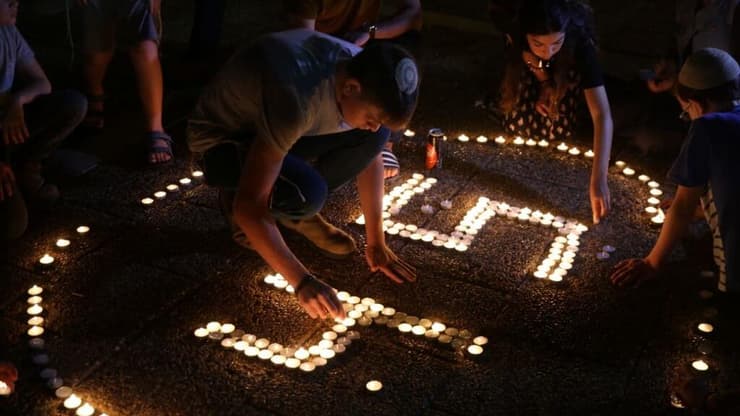 אירוע הדלקת נרות בכיכר רבין לזכר הרוגי הר מירון