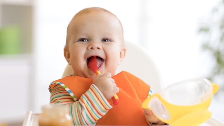 תזונה פעוטות פעוט תינוק אוכל אילוס אילוסטרציה