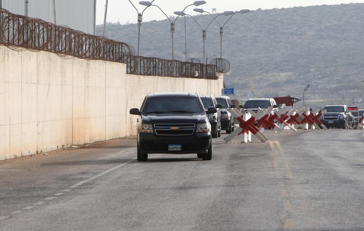 שיירת כלי רכב בגבול ישראל לבנון