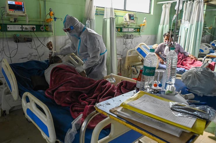 חולה קורונה ב בית חולים ב מורדבד הודו