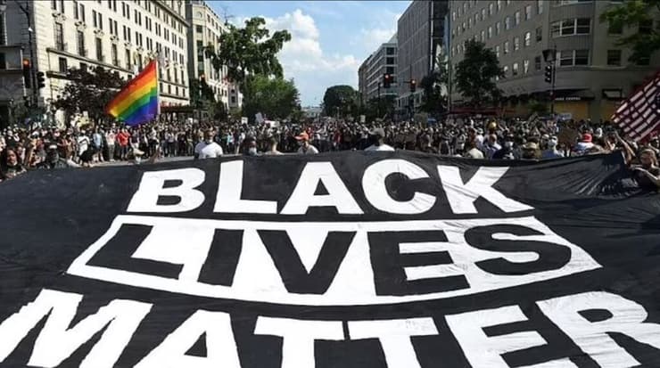 שוטרים ארה"ב מפגינים שחורים מחאה גזענות