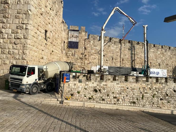 עבודות לתחזוק חומות ירושלים
