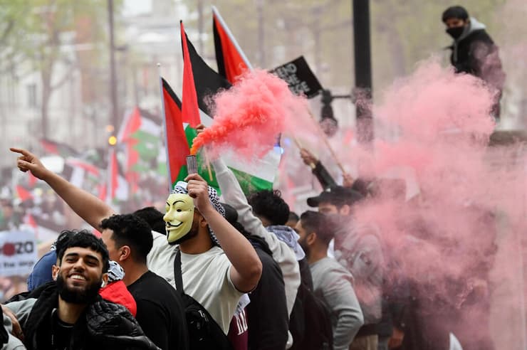 מפגינים פרו פלסטינים הפגנה לונדון בריטניה